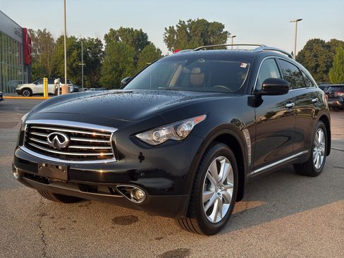 Used 2013 INFINITI FX37 AWD w/ Premium Pkg image 2