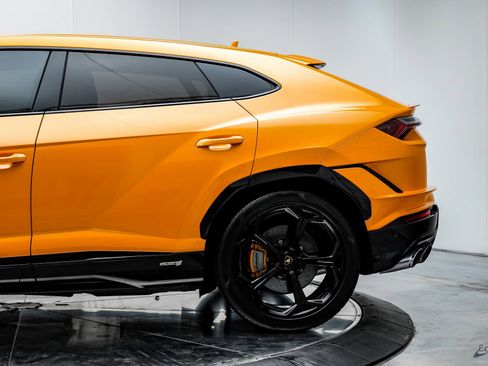 Used 2024 Lamborghini Urus S image 7