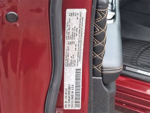 Used 2023 Jeep Grand Cherokee L Summit w/ Advanced Protech Group IV image 31