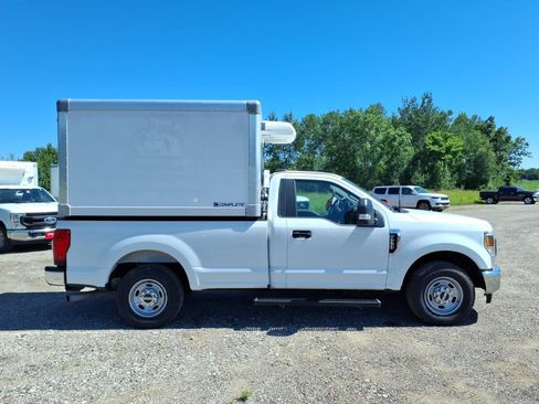 Used 2022 Ford F250 XL w/ Power Equipment Group RWD image 7