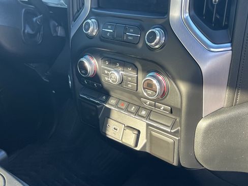 Used 2019 GMC Sierra 1500 Elevation w/ Elevation Value Package RWD image 8