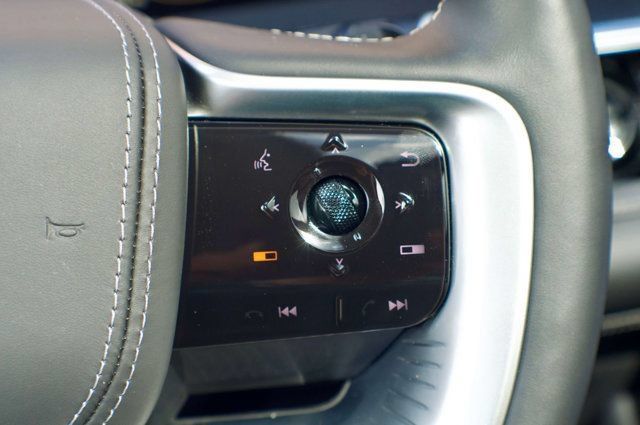 Used 2025 INFINITI QX80 Sensory AWD/4WD image 23