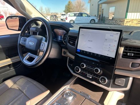 Used 2024 Ford Expedition Max Limited image 33