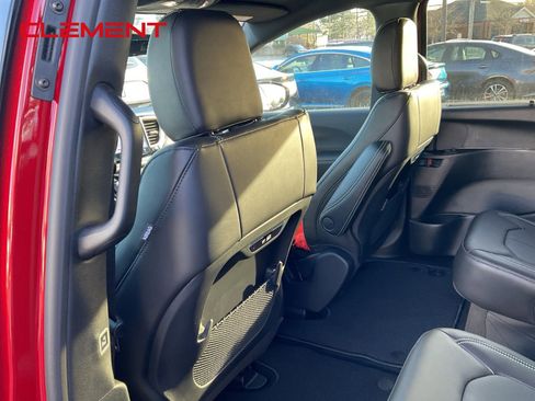 New 2026 Chrysler Pacifica Select image 19