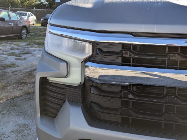 Used 2025 Chevrolet Silverado 1500 LT RWD image 9