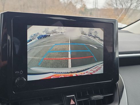 Used 2024 Toyota Corolla LE image 32