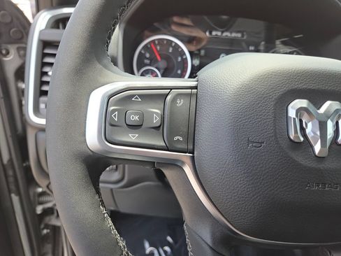 New 2026 RAM 3500 Big Horn AWD/4WD image 33