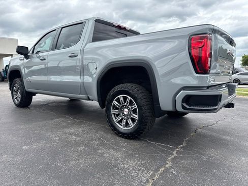 Used 2024 GMC Sierra 1500 AT4 w/ Technology Package AWD/4WD image 14