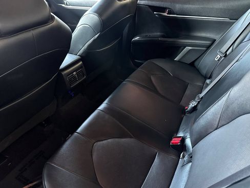 Used 2022 Toyota Camry XSE FWD image 14
