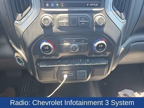 Used 2022 Chevrolet Silverado 1500 LT w/ Bed Protection Package RWD image 16