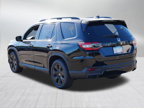 Used 2026 Honda Pilot Black Edition image 5