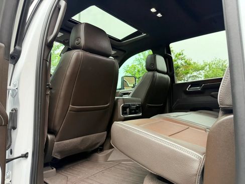 Used 2024 GMC Sierra 2500 Denali w/ Denali Reserve Package AWD/4WD image 27