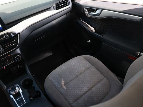 Used 2020 Ford Escape SE image 39