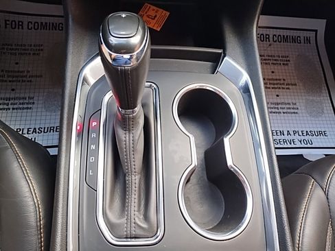 Used 2020 Chevrolet Traverse RS image 38