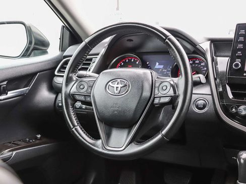 Used 2021 Toyota Camry XSE FWD image 16