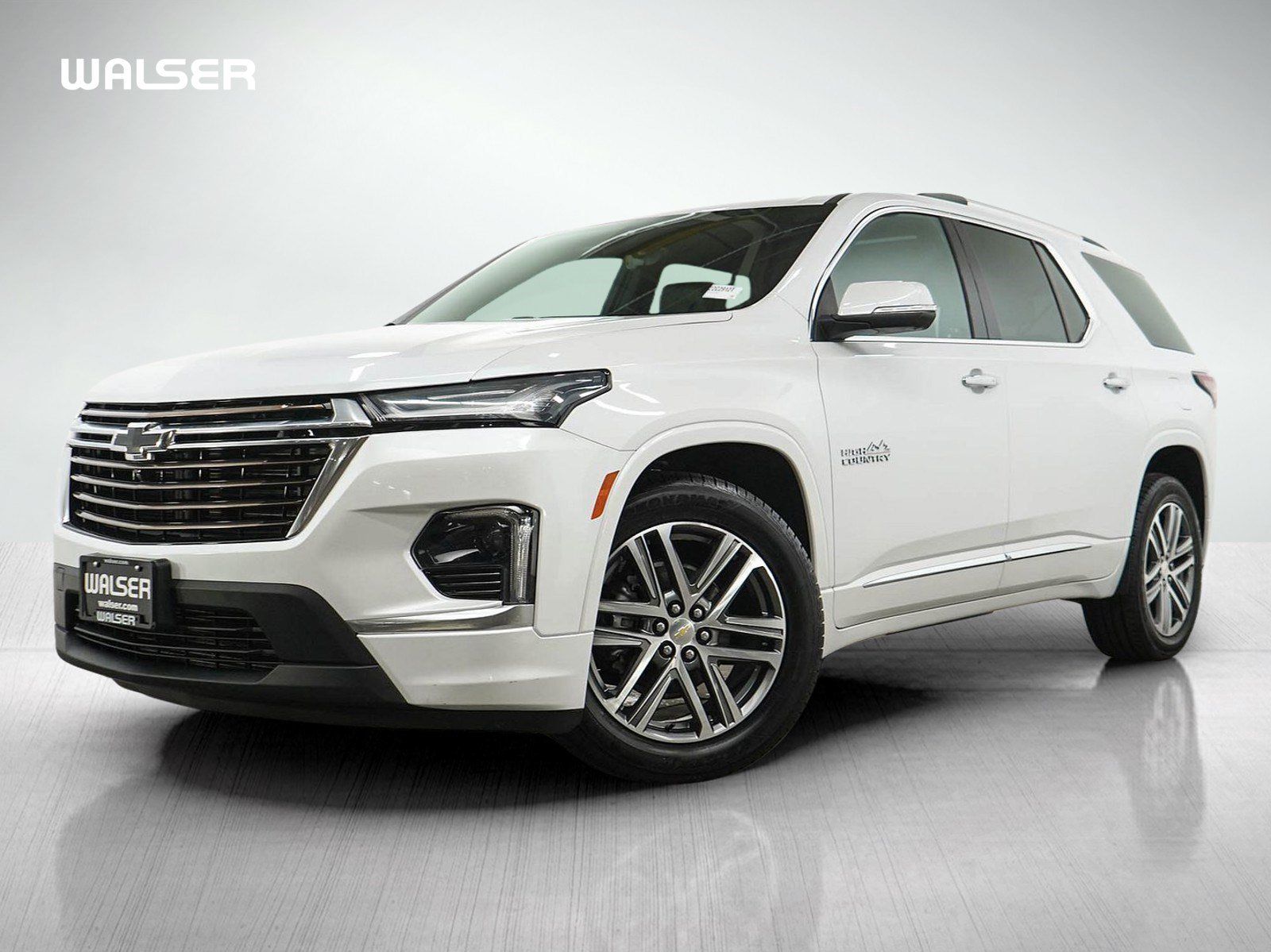 Used 2023 Chevrolet Traverse High Country w/ LPO, Floor Liner Package AWD/4WD image 1