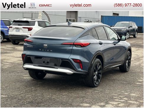 Used 2024 Buick Envista Sport Touring w/ Convenience I Package image 3