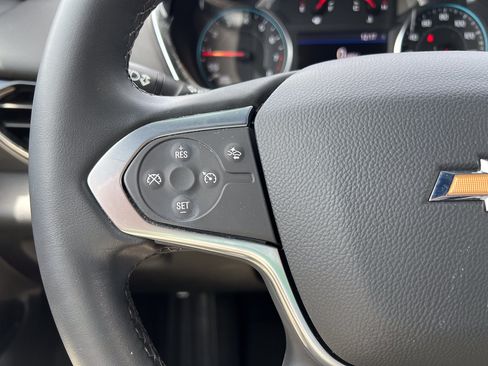 Used 2023 Chevrolet Traverse LT AWD/4WD image 21