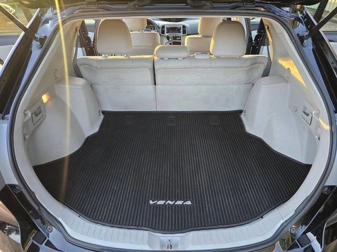 Used 2012 Toyota Venza LE image 39