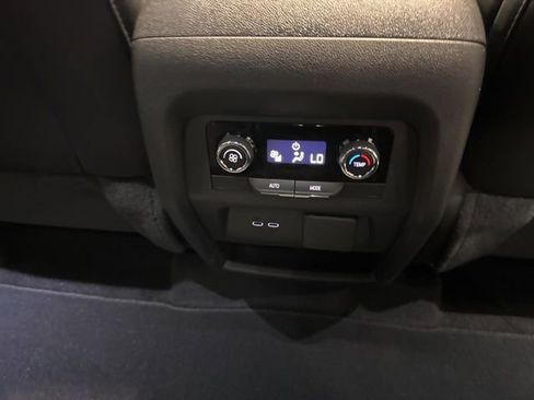 New 2026 Chevrolet Traverse Z71 w/ Enhanced Driving Package AWD/4WD image 20