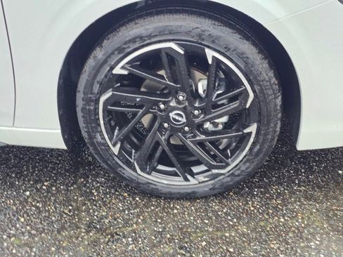 New 2026 Nissan Sentra SR w/ SR Premium Package image 9