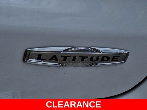 Used 2023 Jeep Compass Latitude AWD/4WD image 30
