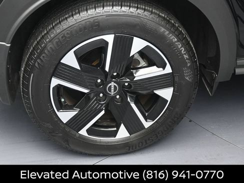 Certified 2026 Nissan Kicks SV w/ SV Premium Package AWD/4WD image 5