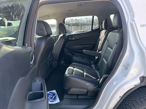 Used 2018 GMC Acadia SLT image 14