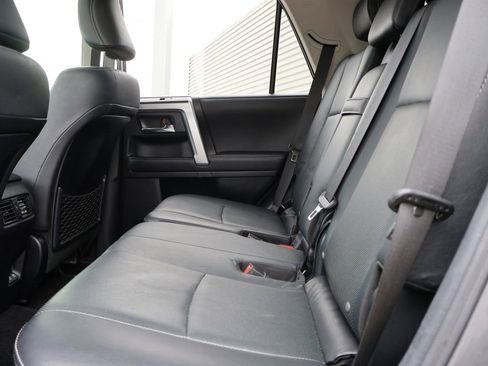 Used 2022 Toyota 4Runner Limited AWD/4WD image 17