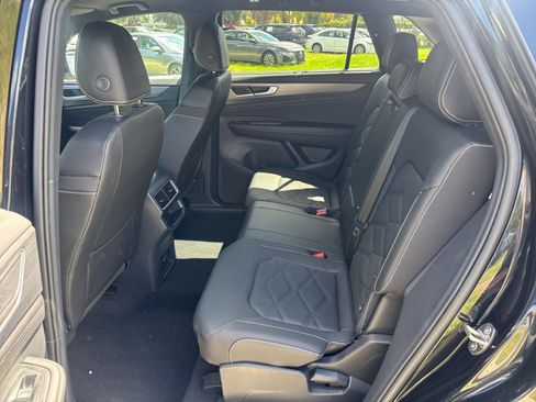 Used 2026 Volkswagen Atlas Cross Sport SE FWD image 28