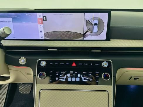 Used 2025 Genesis GV80 3.5T Prestige image 14