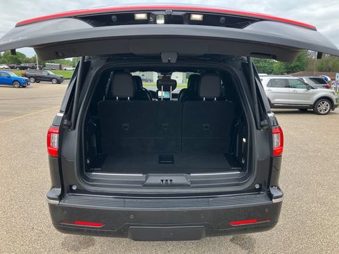 Used 2020 Lincoln Navigator Reserve w/ Equipment Group 208A Reserve AWD/4WD image 19