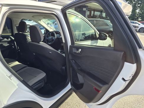 Used 2021 Ford Escape SE image 14