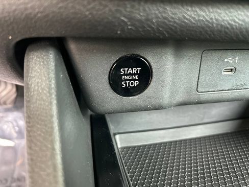 Used 2024 Nissan Rogue S AWD/4WD image 46