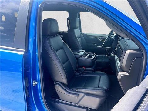 Used 2025 Chevrolet Silverado 1500 LT RWD image 9