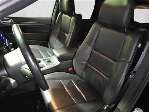 Used 2022 Jeep Grand Cherokee Limited AWD/4WD image 15