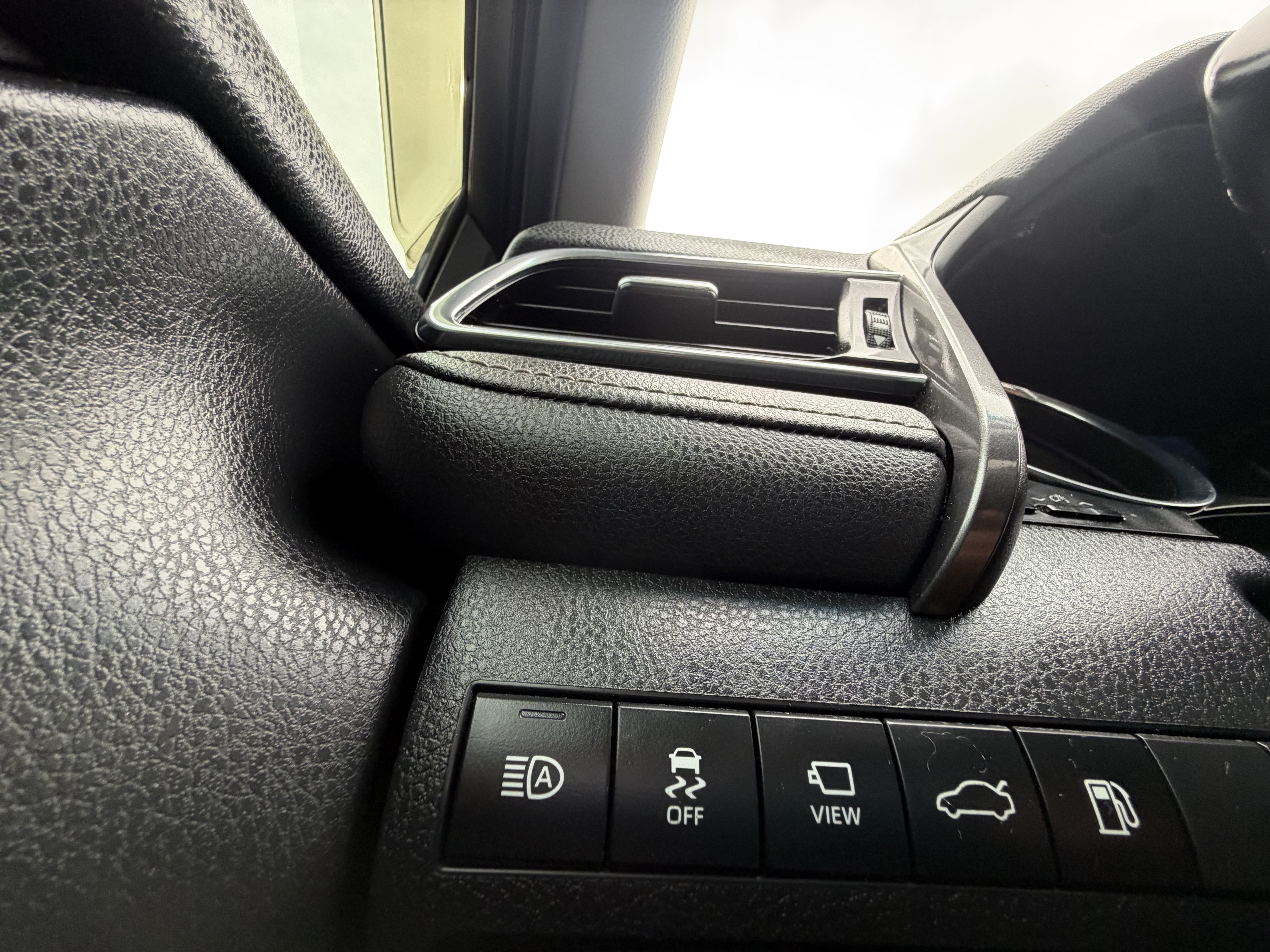 Used 2018 Toyota Camry XSE w/ Audio Package FWD image 27