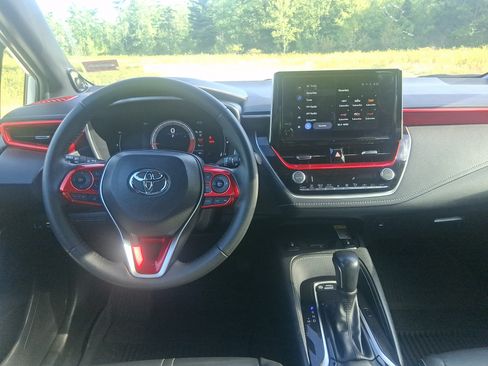 Used 2024 Toyota Corolla XSE FWD image 18