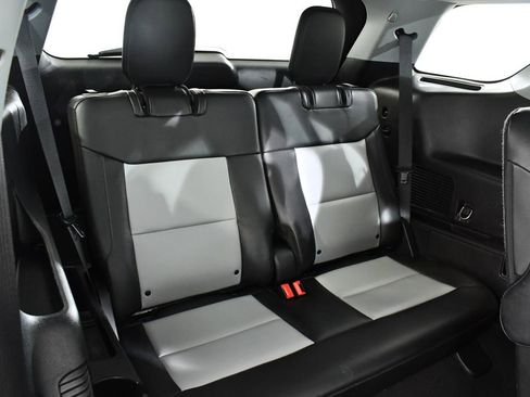 Used 2022 Ford Explorer XLT w/ Equipment Group 202A image 20