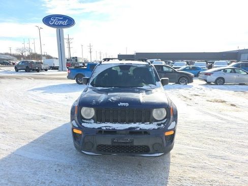 Used 2019 Jeep Renegade Sport image 2
