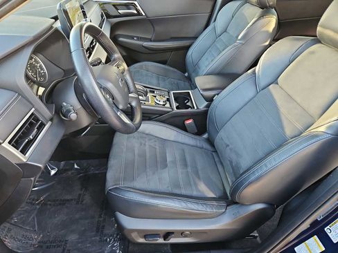 Used 2022 Mitsubishi Outlander SE image 17