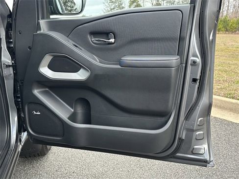 Certified 2023 Nissan Frontier SV w/ SV Convenience Package image 15