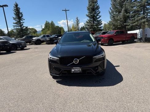 Used 2024 Volvo XC60 B5 Plus AWD/4WD image 3