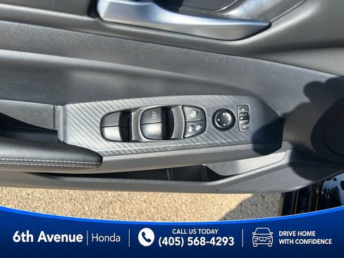 Used 2025 Nissan Altima 2.5 SV AWD/4WD image 22