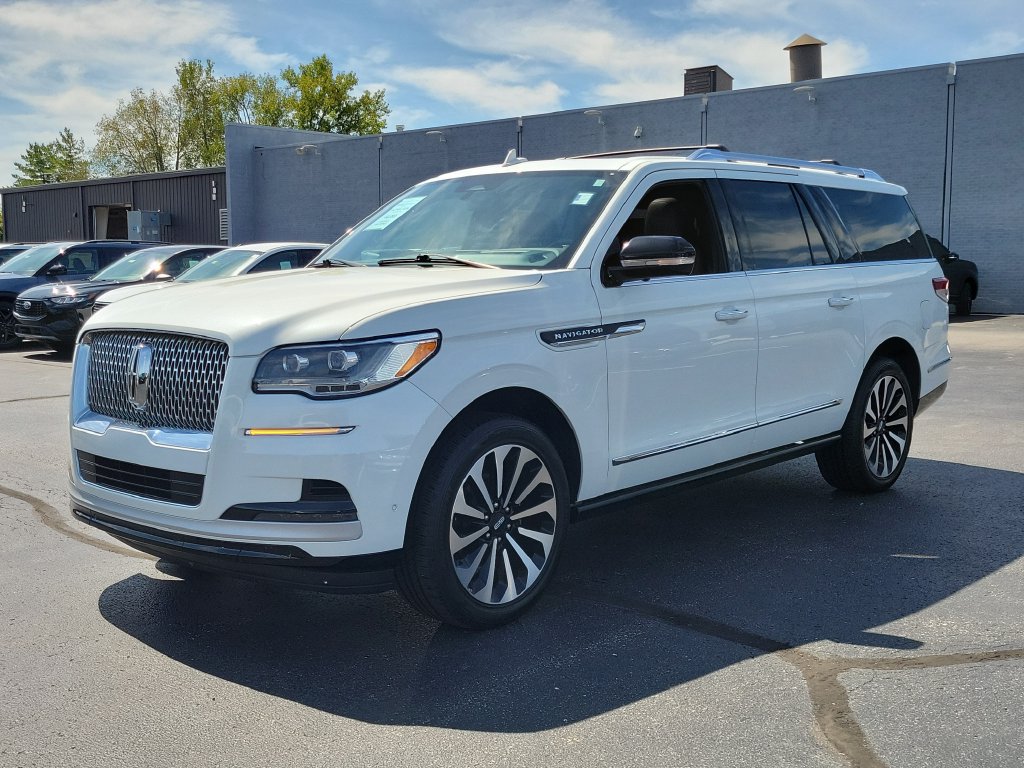 Used 2022 Lincoln Navigator L Reserve AWD/4WD image 8