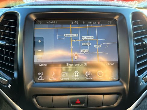 Used 2015 Jeep Cherokee Trailhawk w/ Comfort/Convenience Group image 23