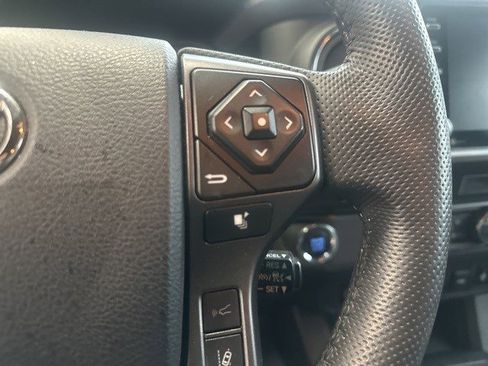 Used 2023 Toyota Tacoma TRD Off-Road image 17
