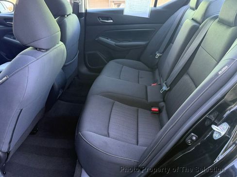 Used 2022 Nissan Altima 2.5 SV image 39