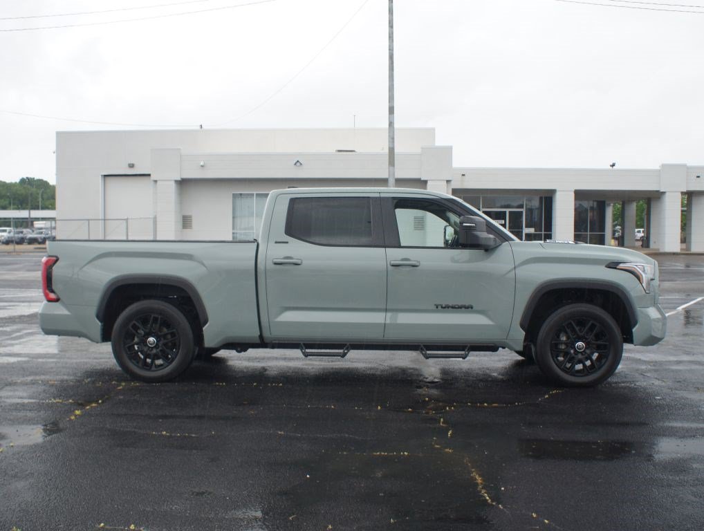 Used 2024 Toyota Tundra Limited AWD/4WD image 22