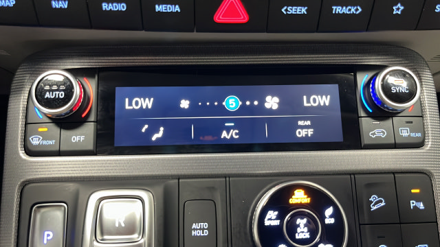 Used 2025 Hyundai Palisade Calligraphy AWD/4WD image 18